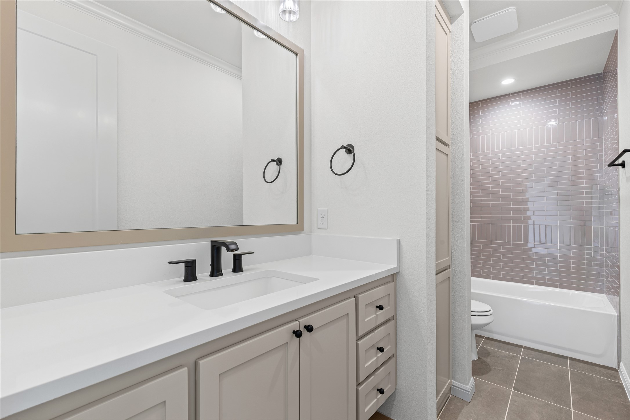 4720 Magnolia Trail