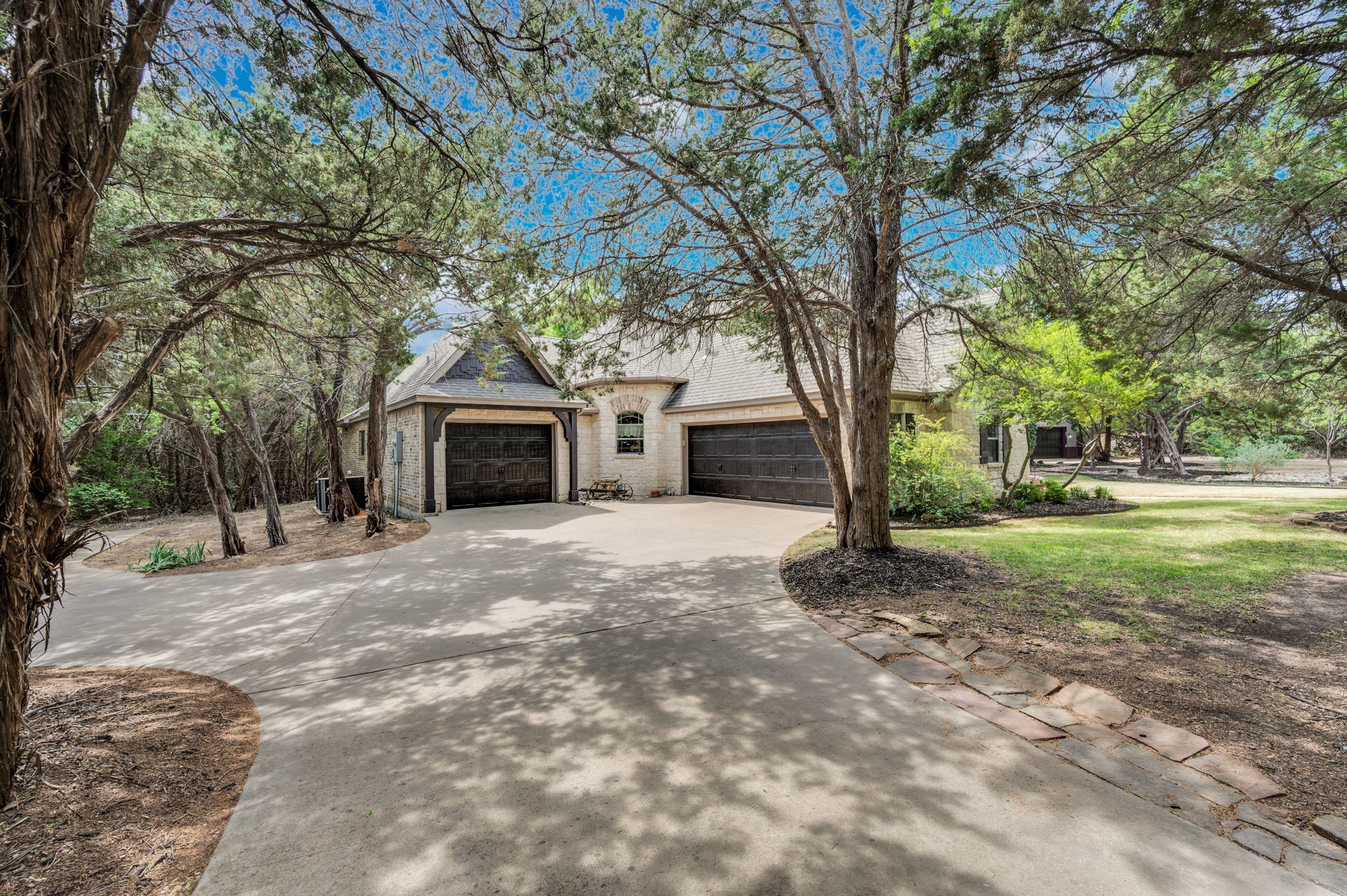 3690 Mockingbird Lane