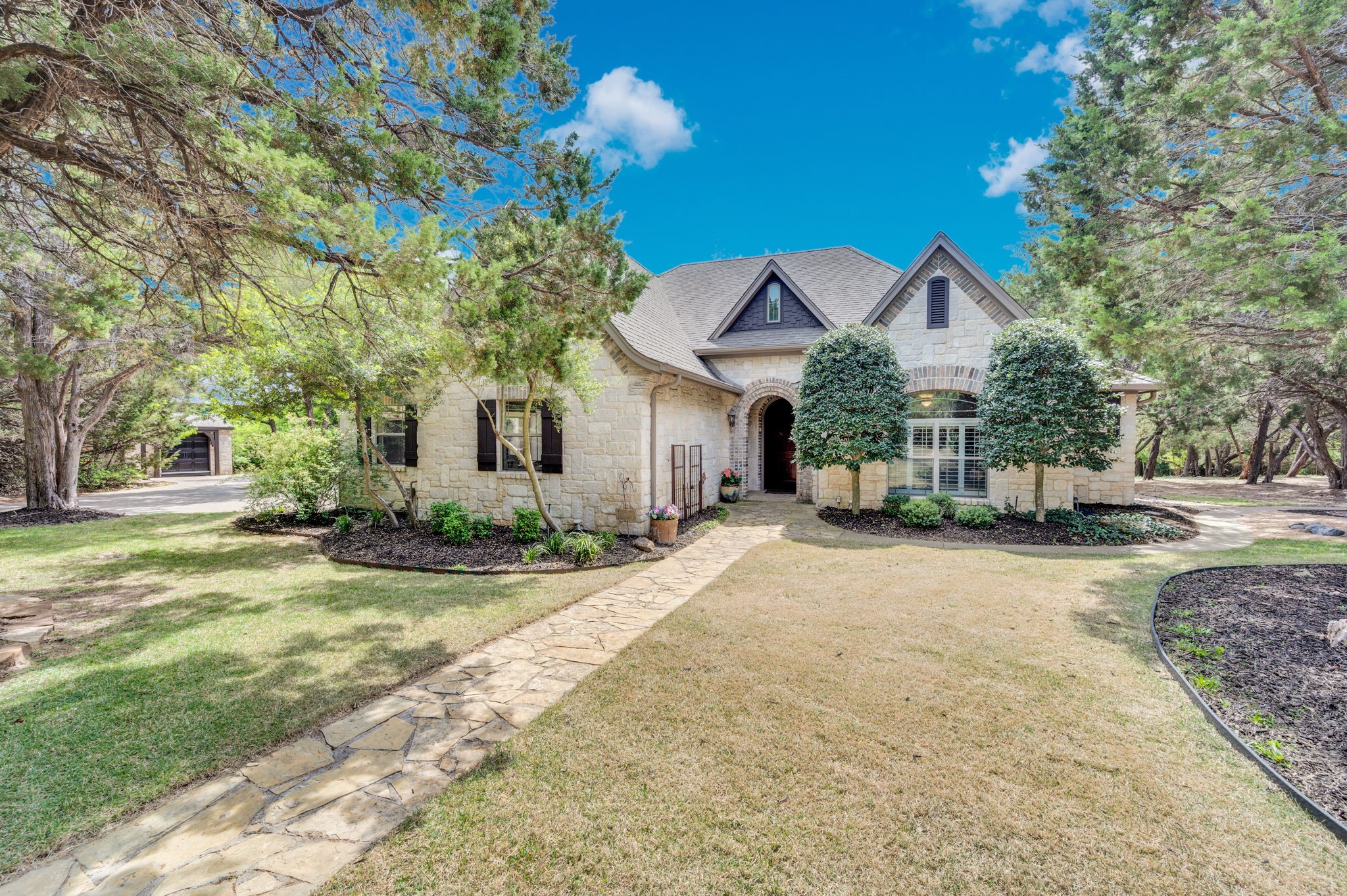 3690 Mockingbird Lane