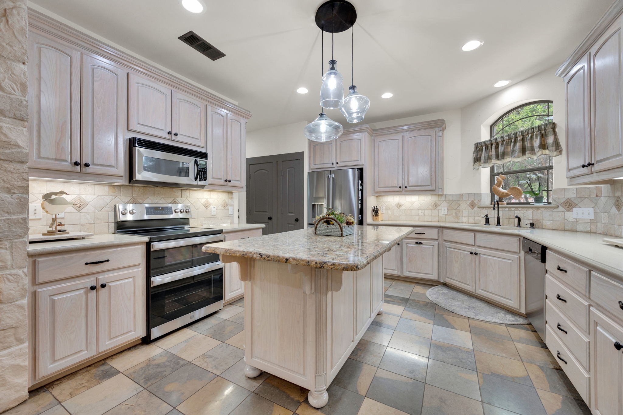 3690 Mockingbird Lane