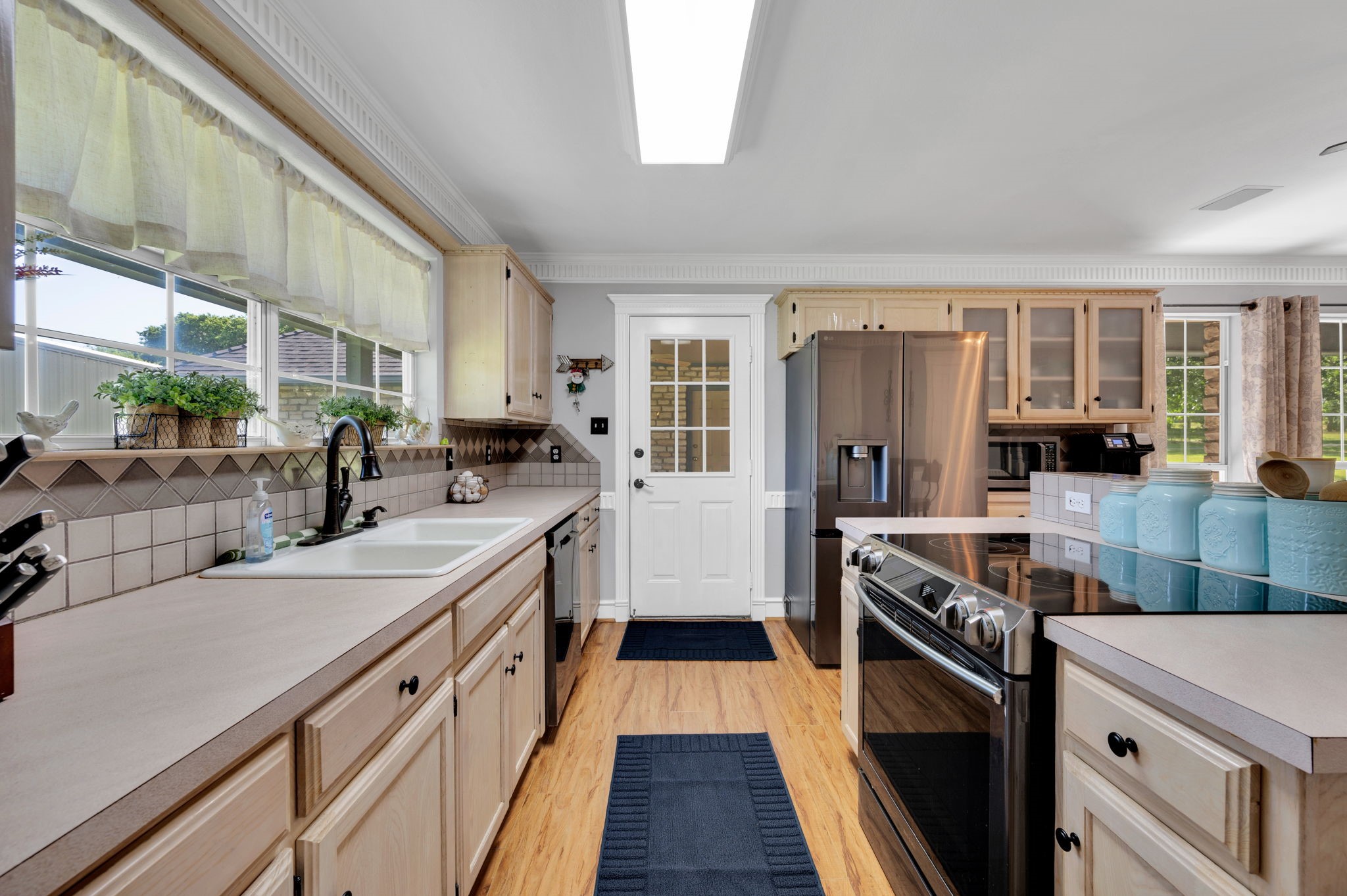 1511 Tower Road
