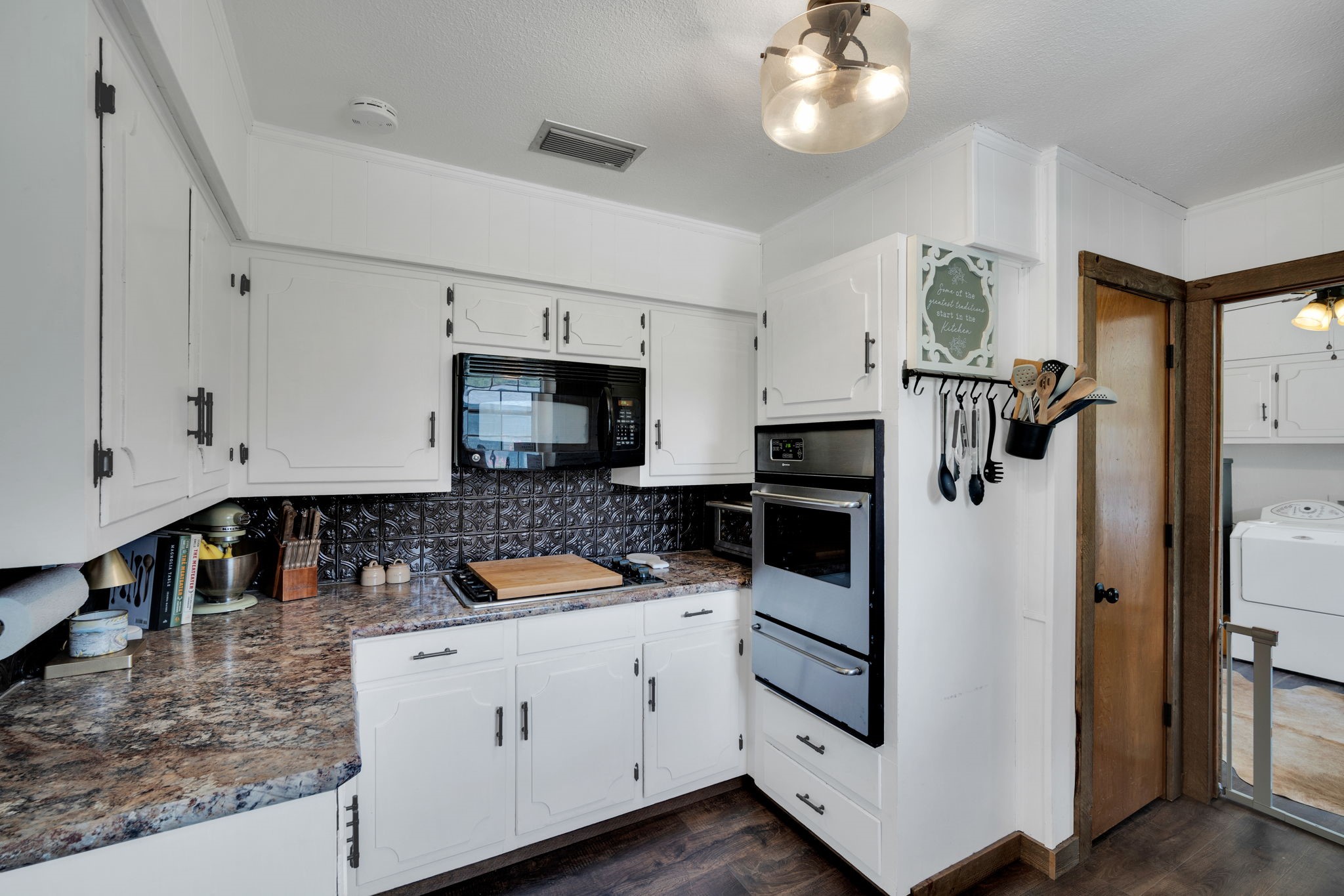 605 W 3rd Street