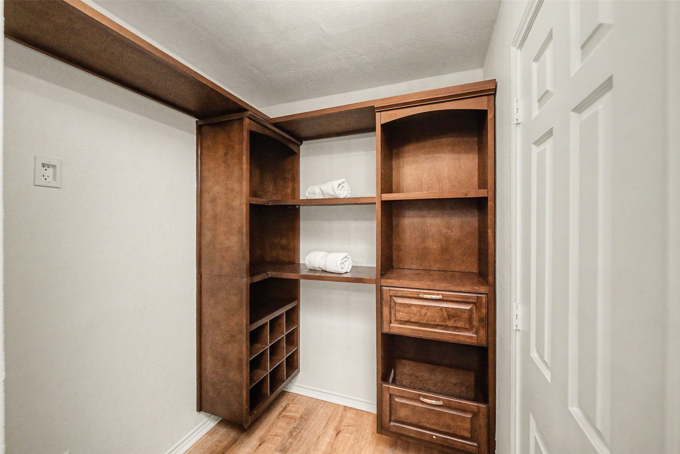 4726 Kensington Court