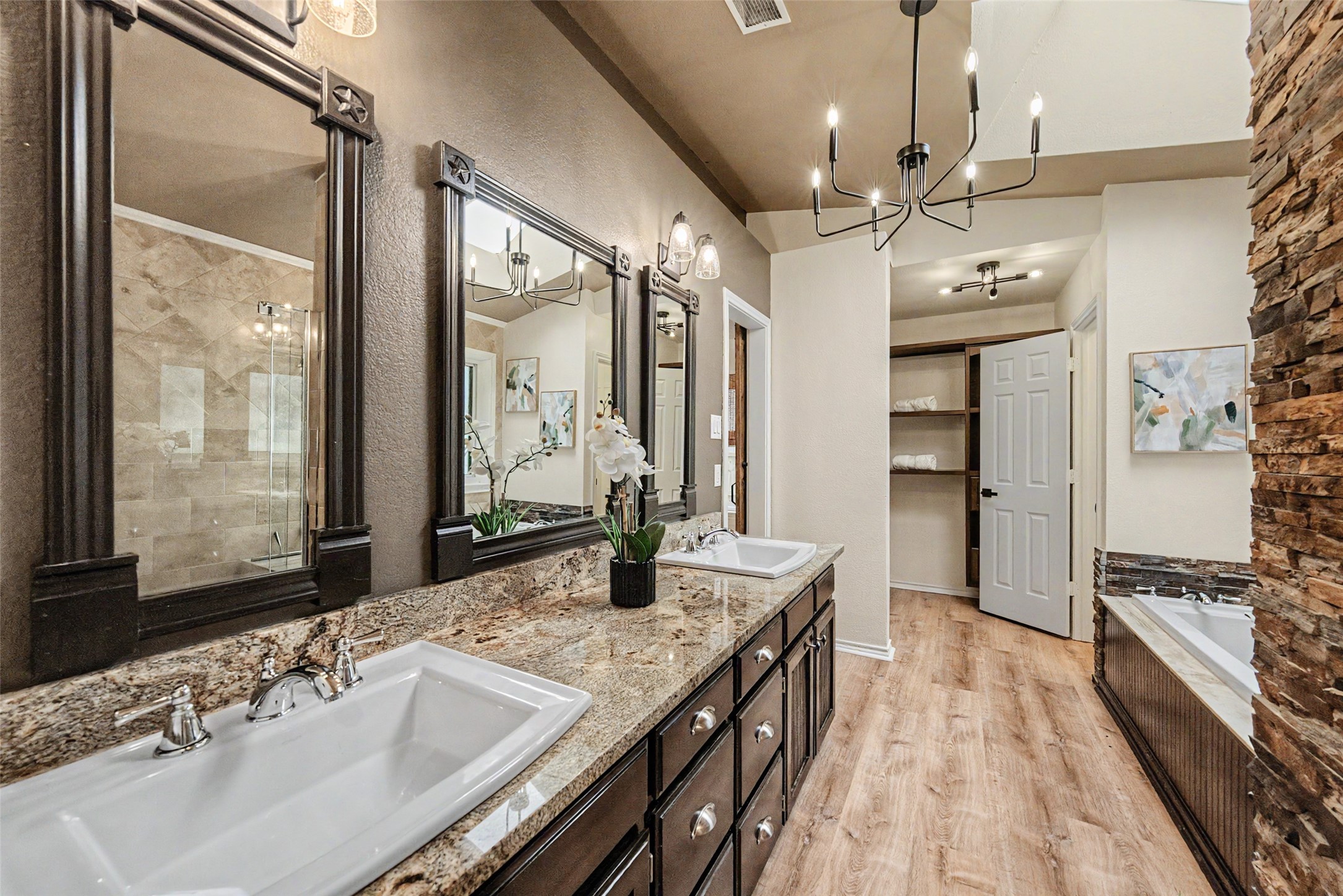 4726 Kensington Court