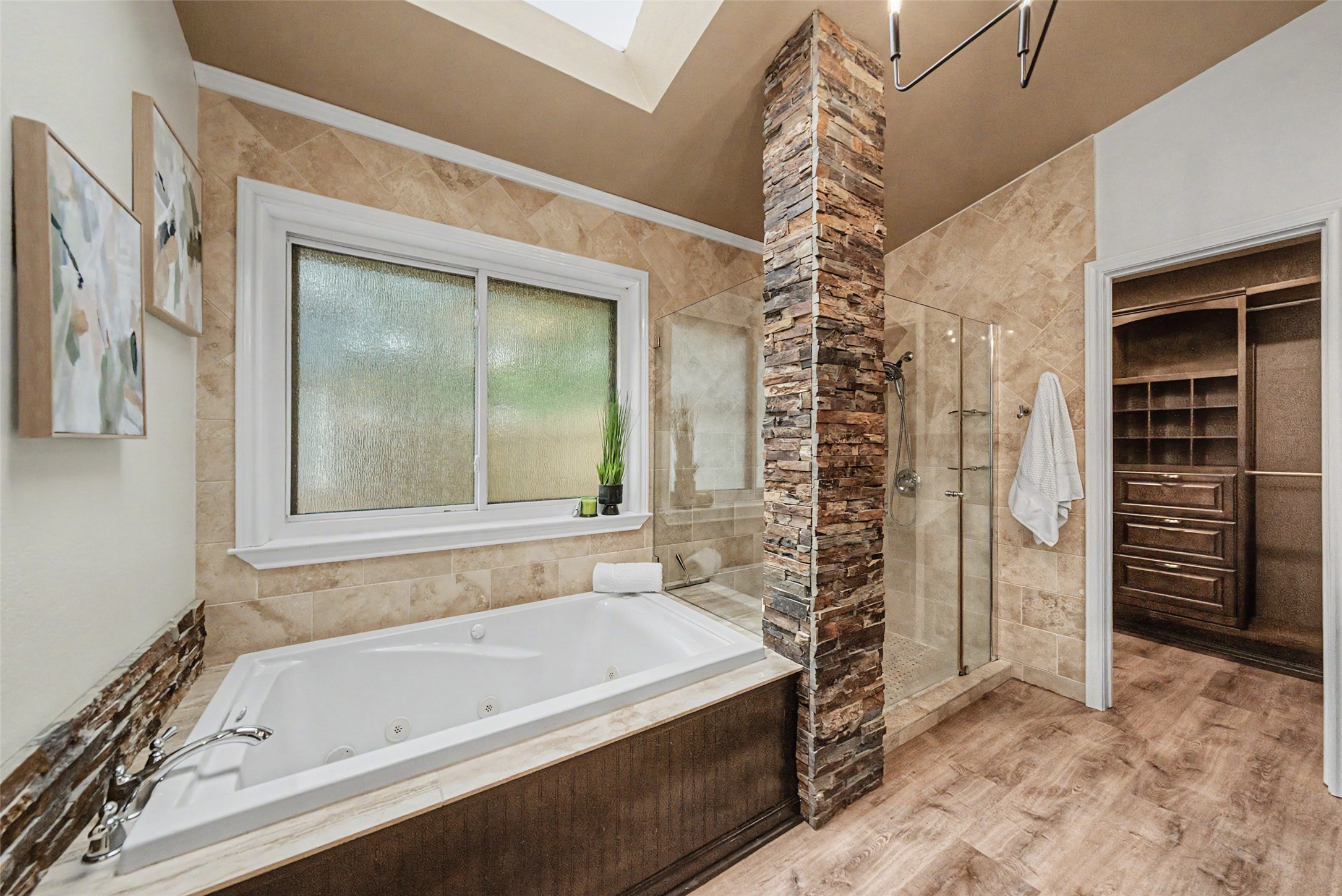 4726 Kensington Court