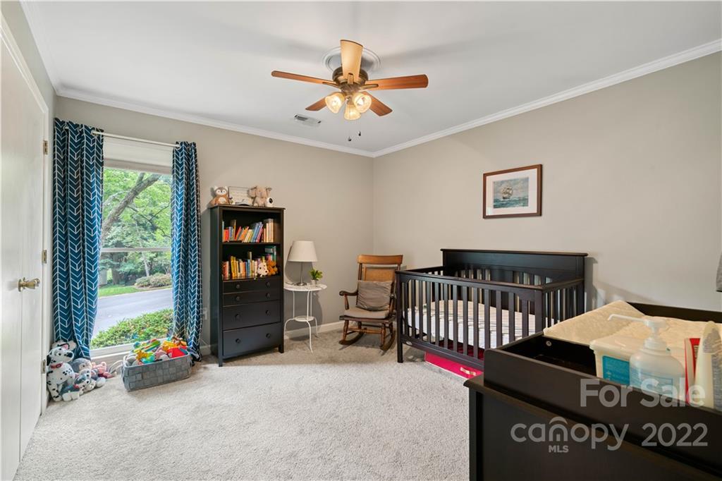 9404 Wenlock Circle
