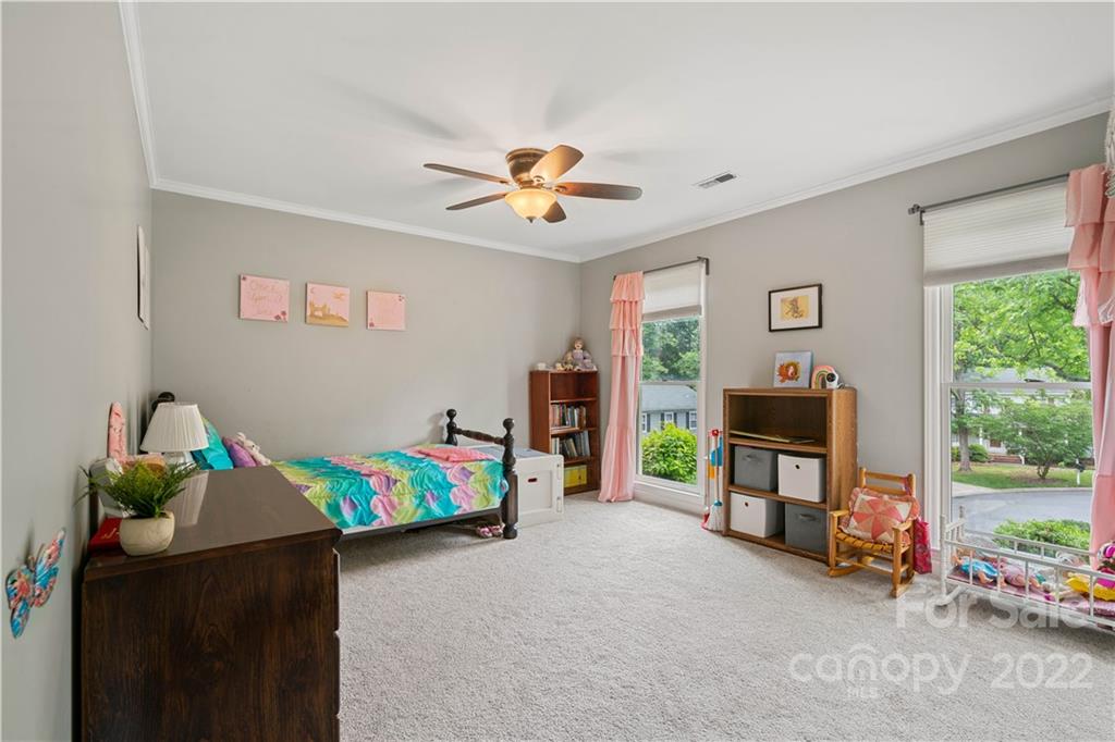 9404 Wenlock Circle