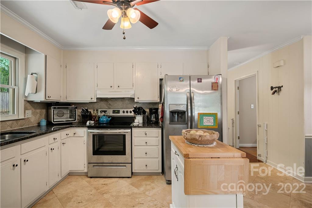9404 Wenlock Circle
