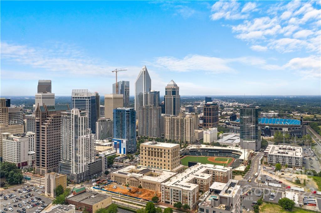 333 W Trade Street Unit: 1409