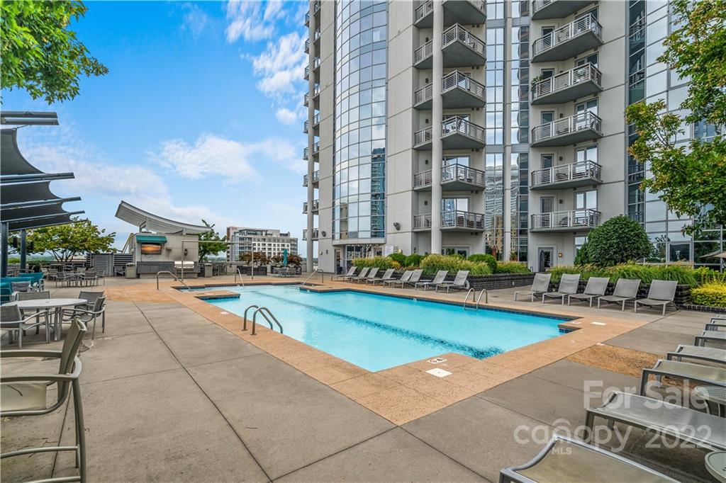 333 W Trade Street Unit: 1409