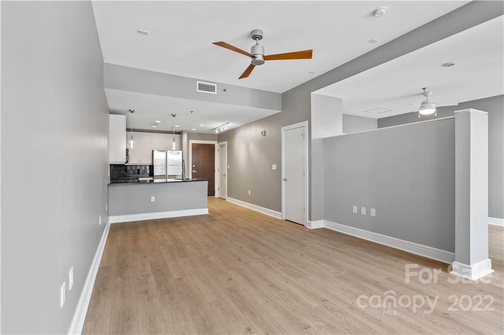 333 W Trade Street Unit: 1409