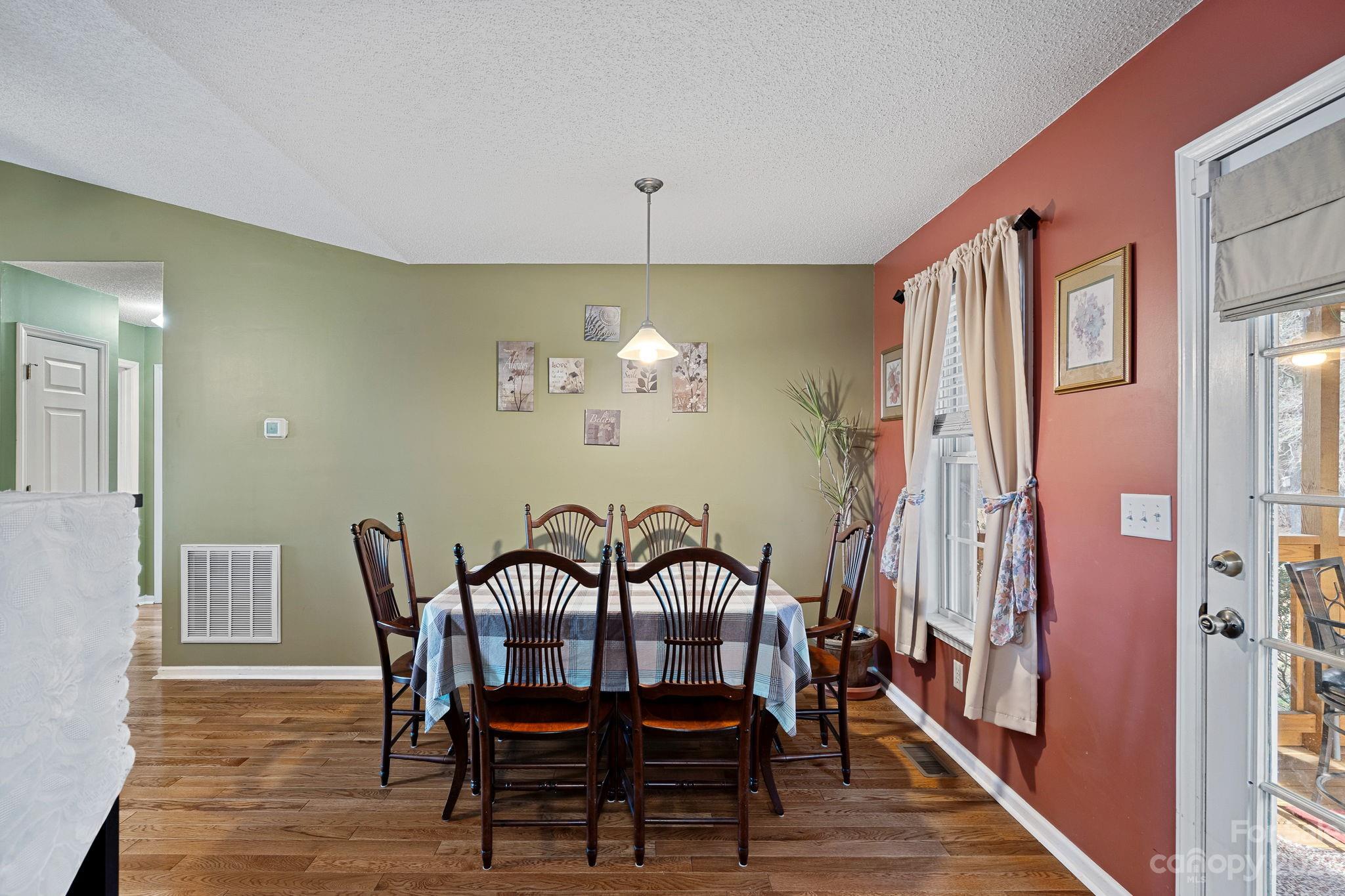 4133 Ringtail Court SE