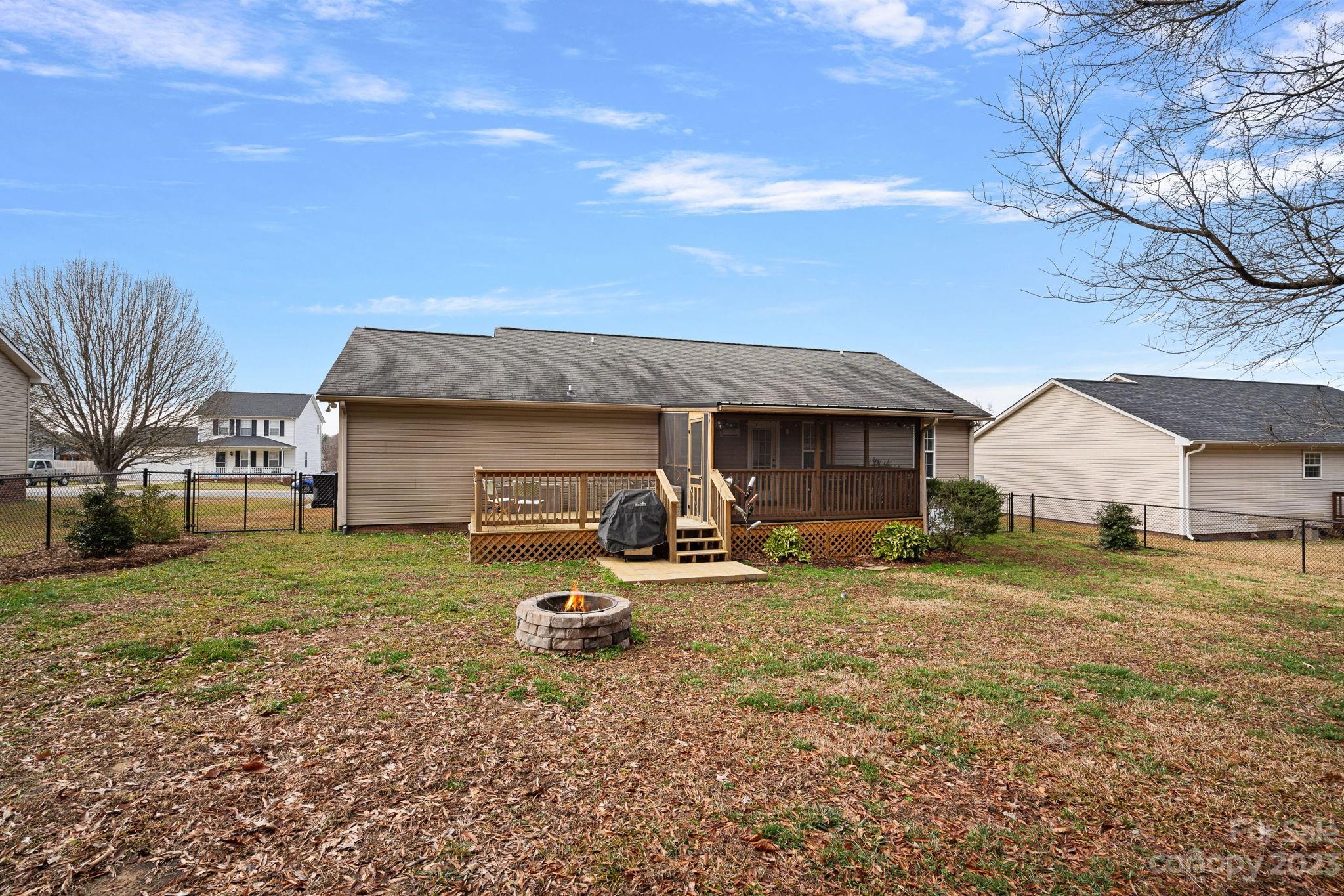 4133 Ringtail Court SE