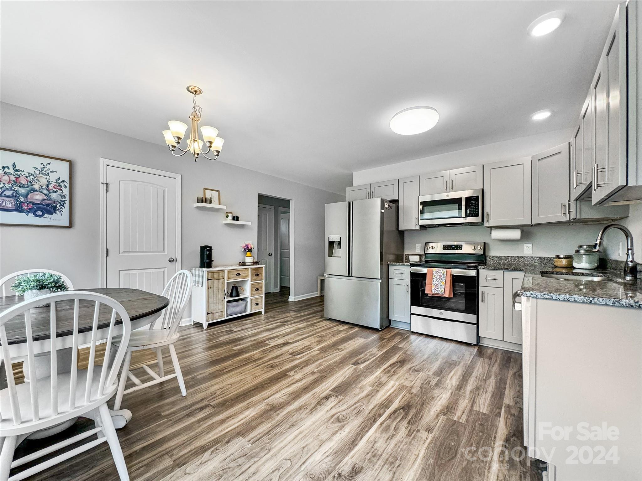 552 Clark Street