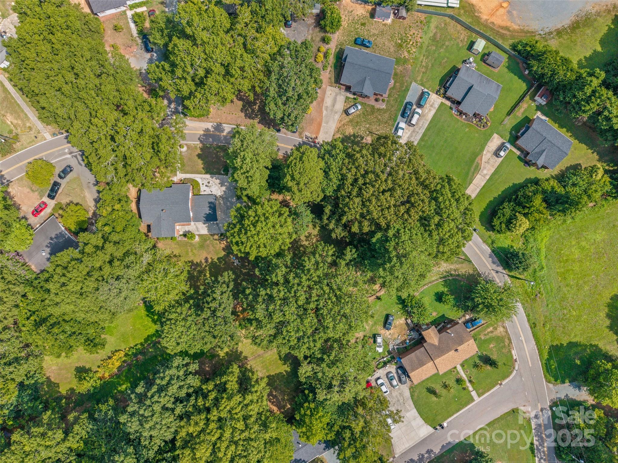 527 W Park Drive