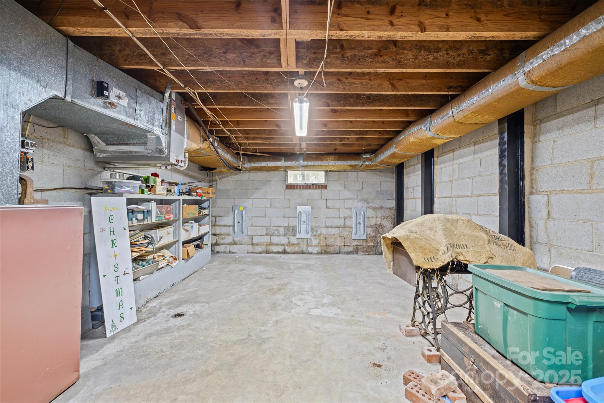 527 W Park Drive