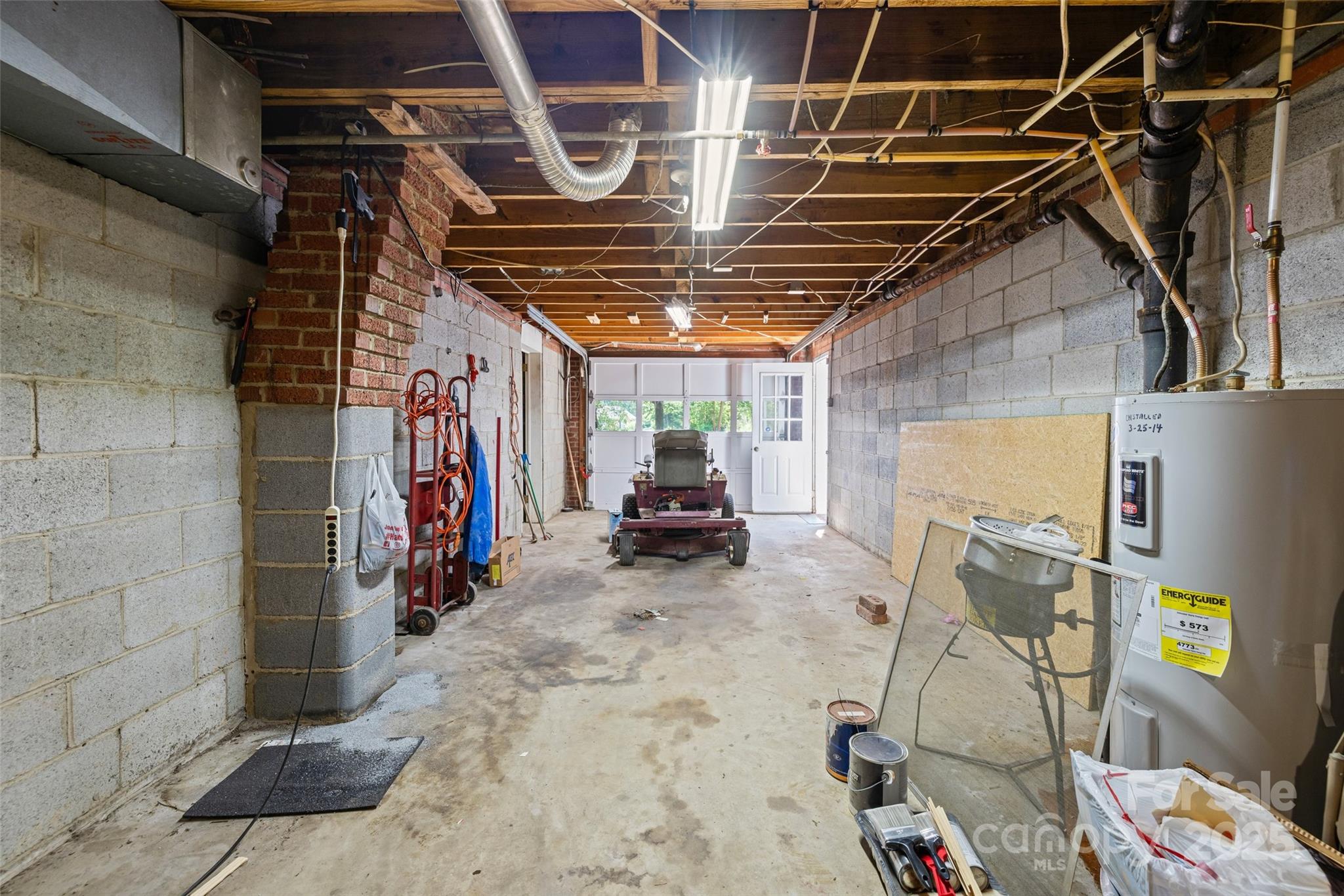 527 W Park Drive