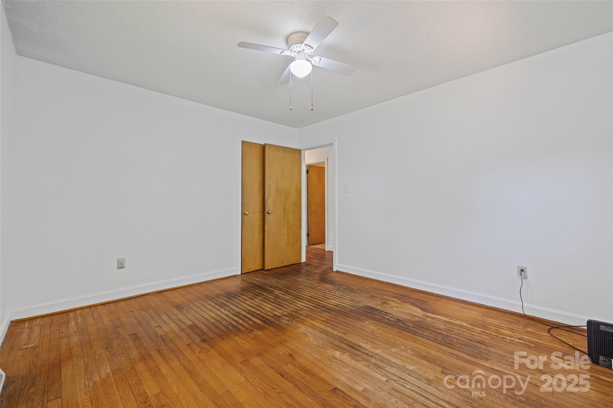 527 W Park Drive