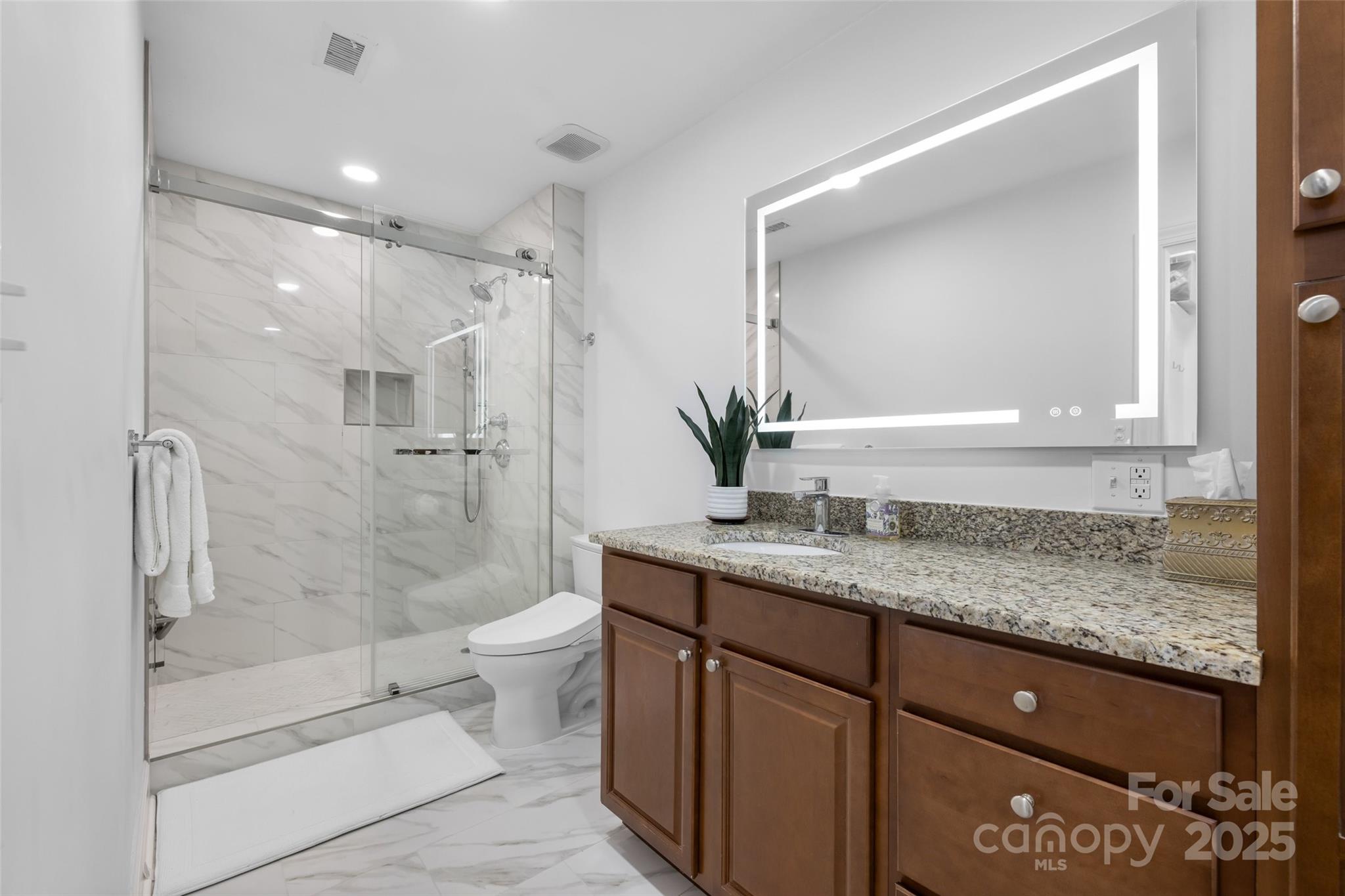 300 N Fulton Street Unit: 24