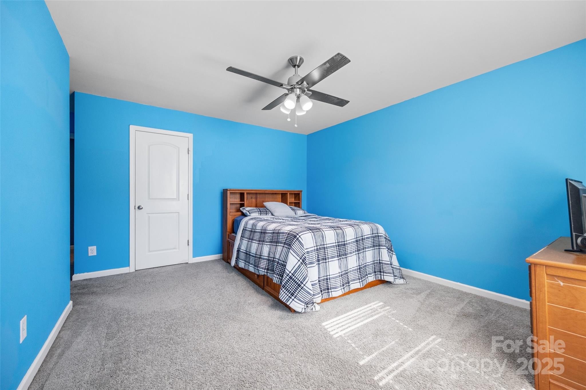 15234 Red Canoe Way