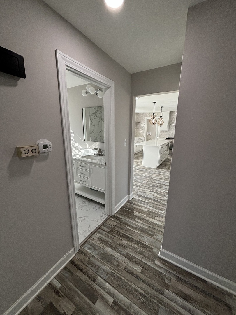 38w715 Huntley Road