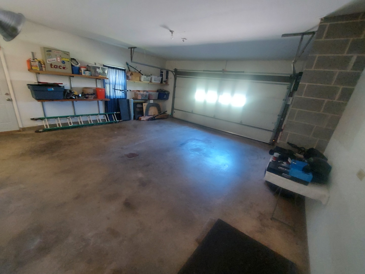 38w715 Huntley Road