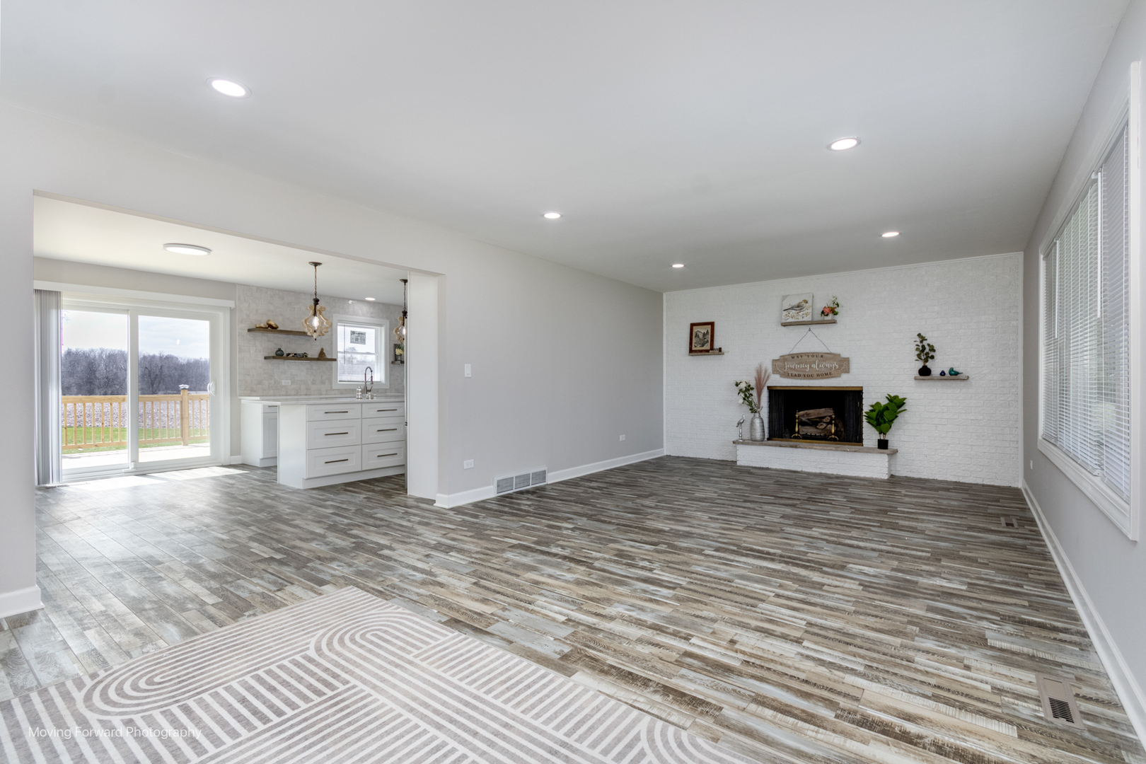 38w715 Huntley Road