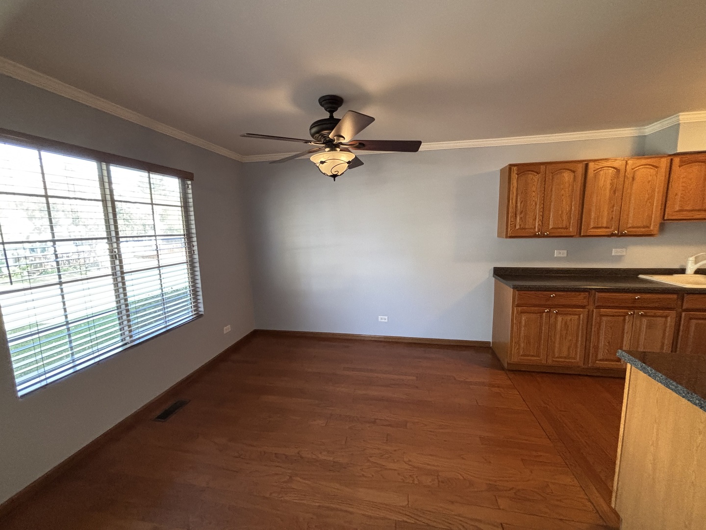 162 VILLAGE Creek Drive Unit: 162