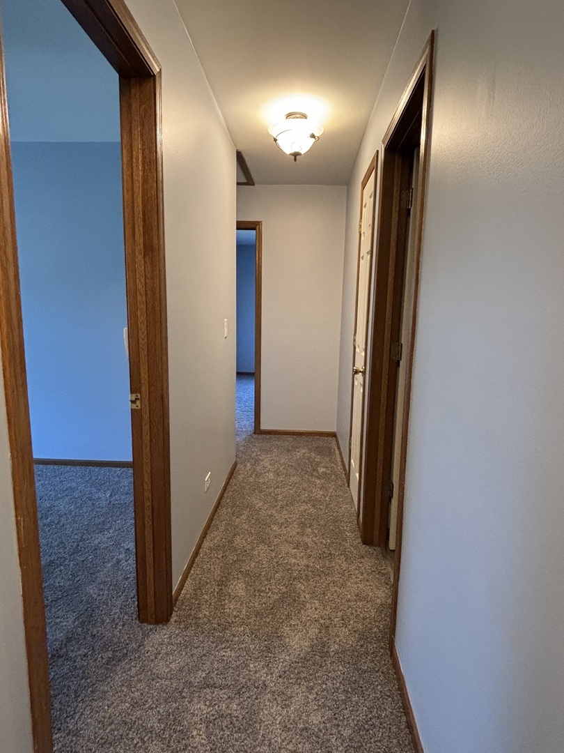 162 VILLAGE Creek Drive Unit: 162