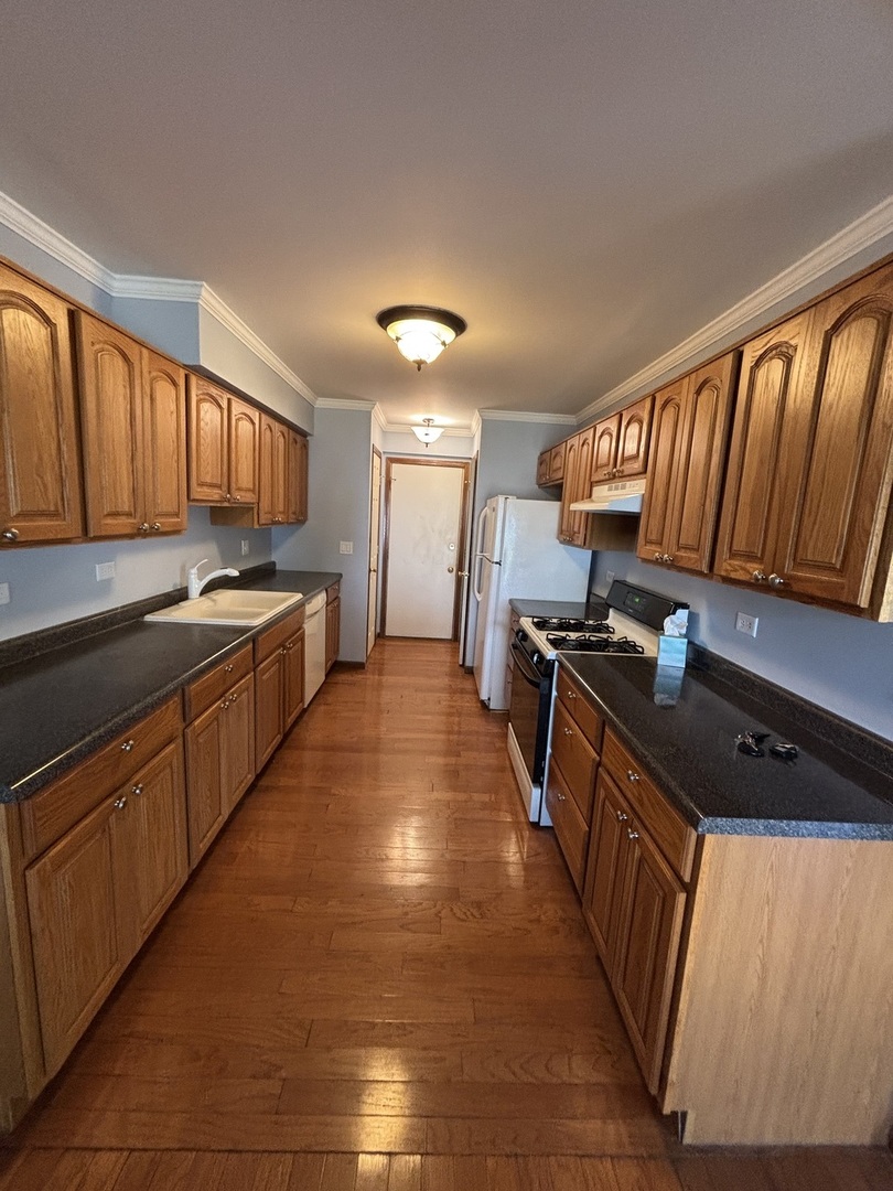 162 VILLAGE Creek Drive Unit: 162