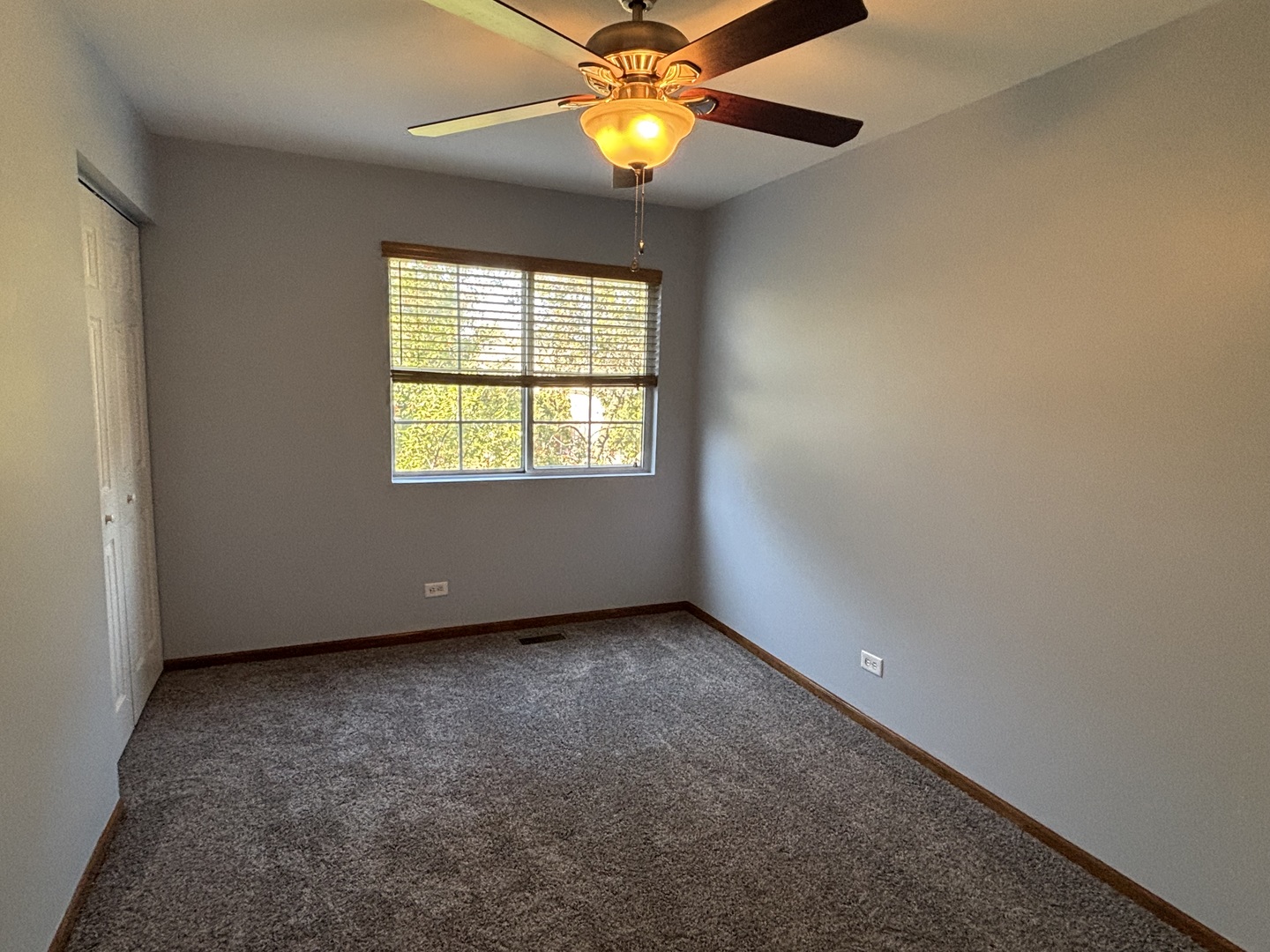 162 VILLAGE Creek Drive Unit: 162