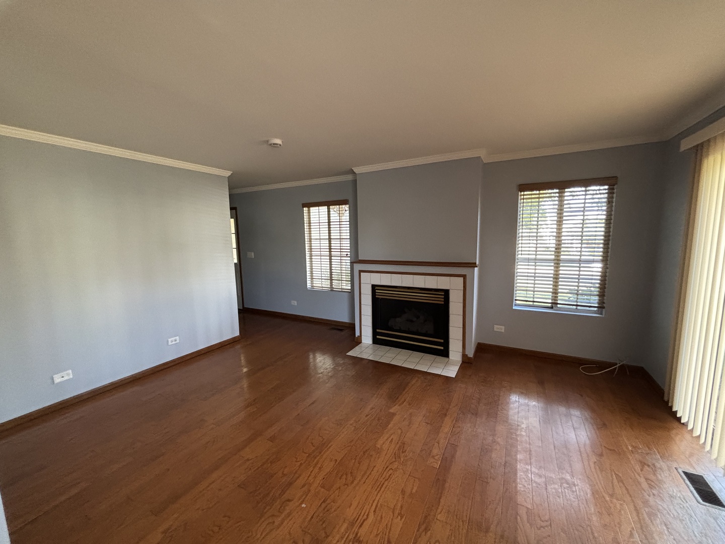 162 VILLAGE Creek Drive Unit: 162