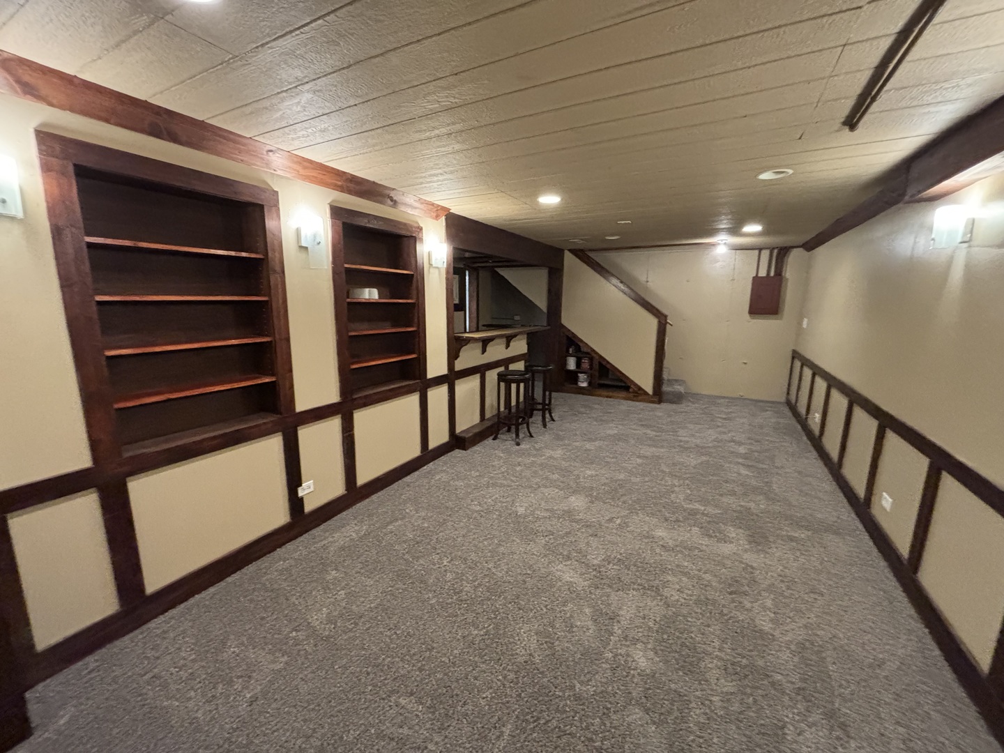 162 VILLAGE Creek Drive Unit: 162