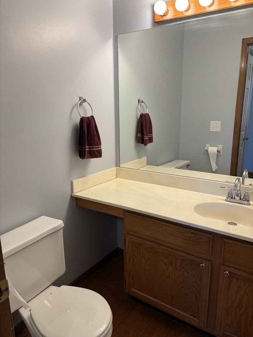 162 VILLAGE Creek Drive Unit: 162