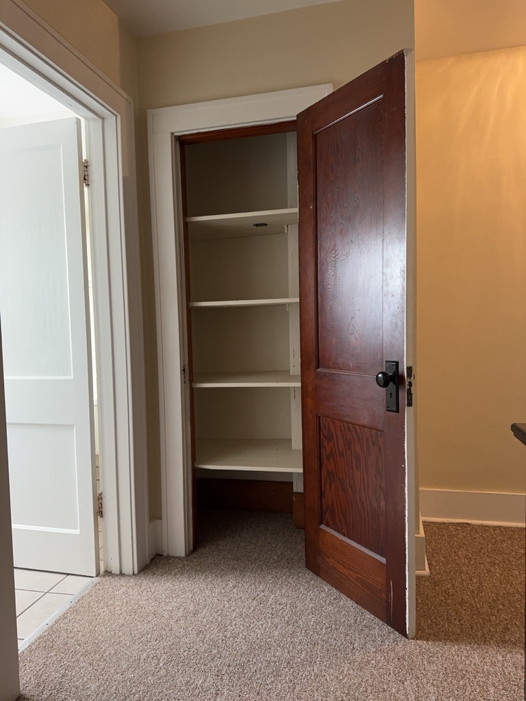 115 W Crystal Lake Avenue