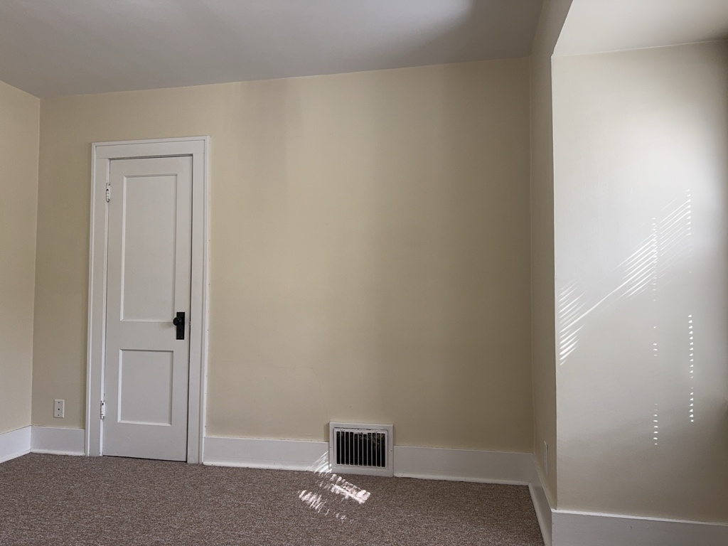 115 W Crystal Lake Avenue