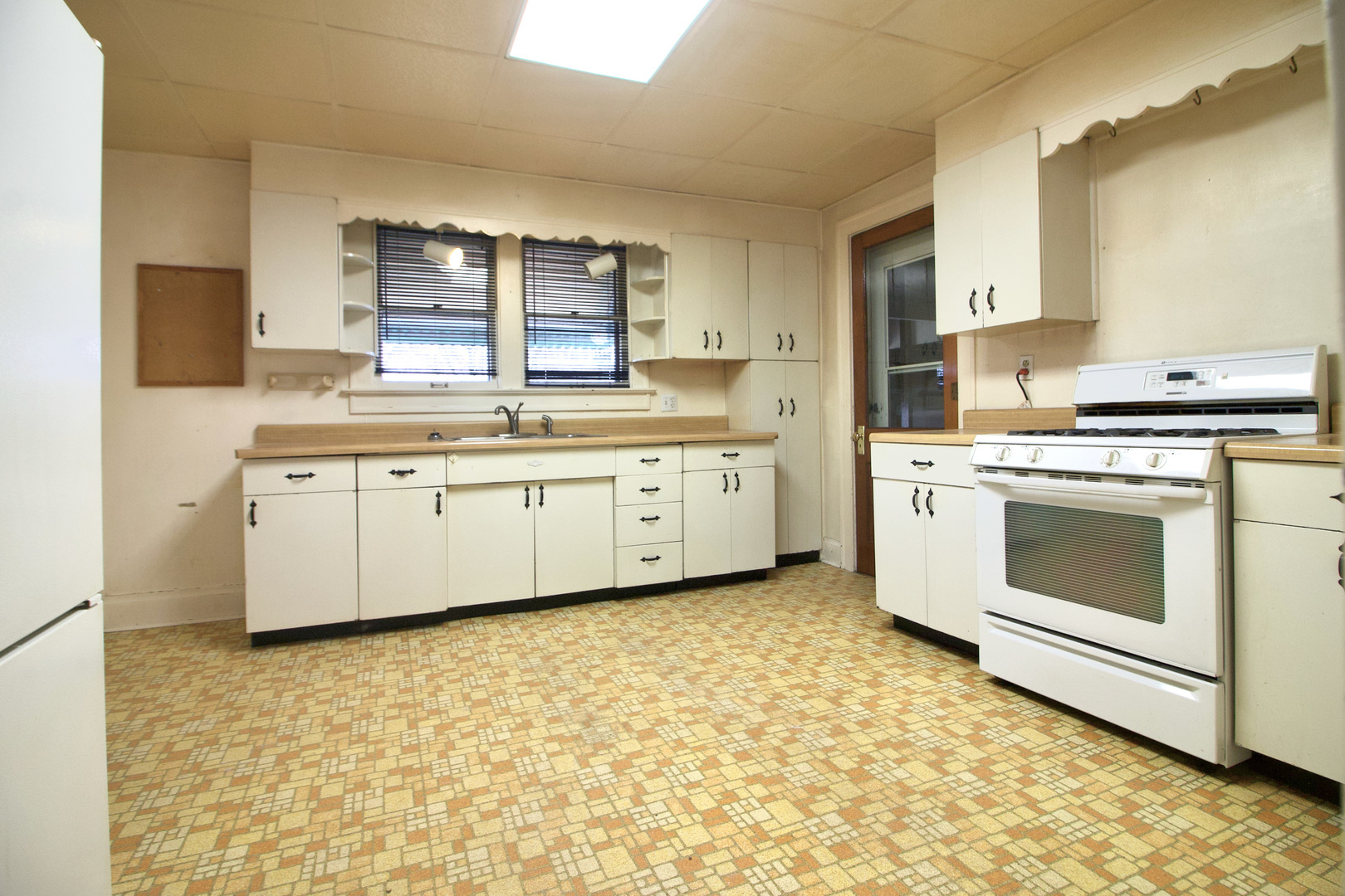 607 W Burbank Street