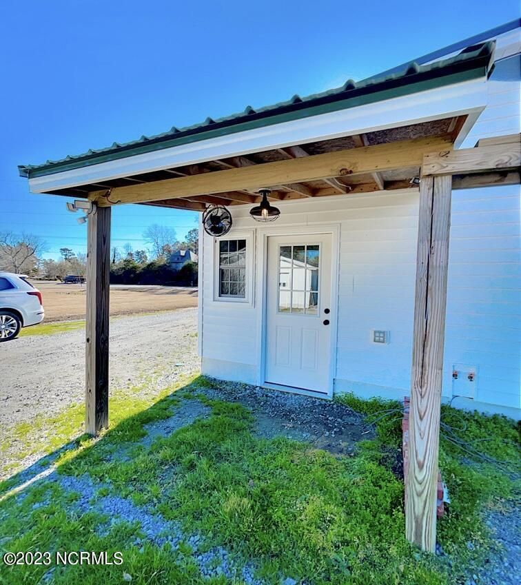 37677 Us 264 Highway E