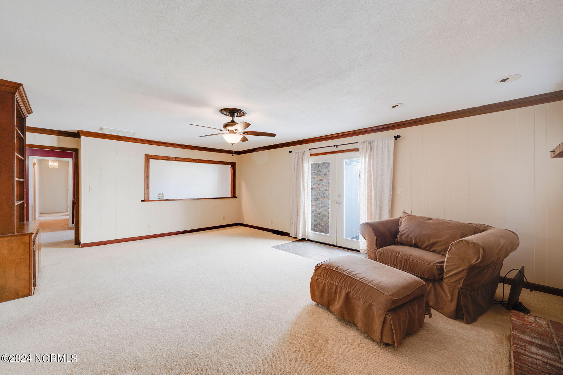 104 N Eden Drive