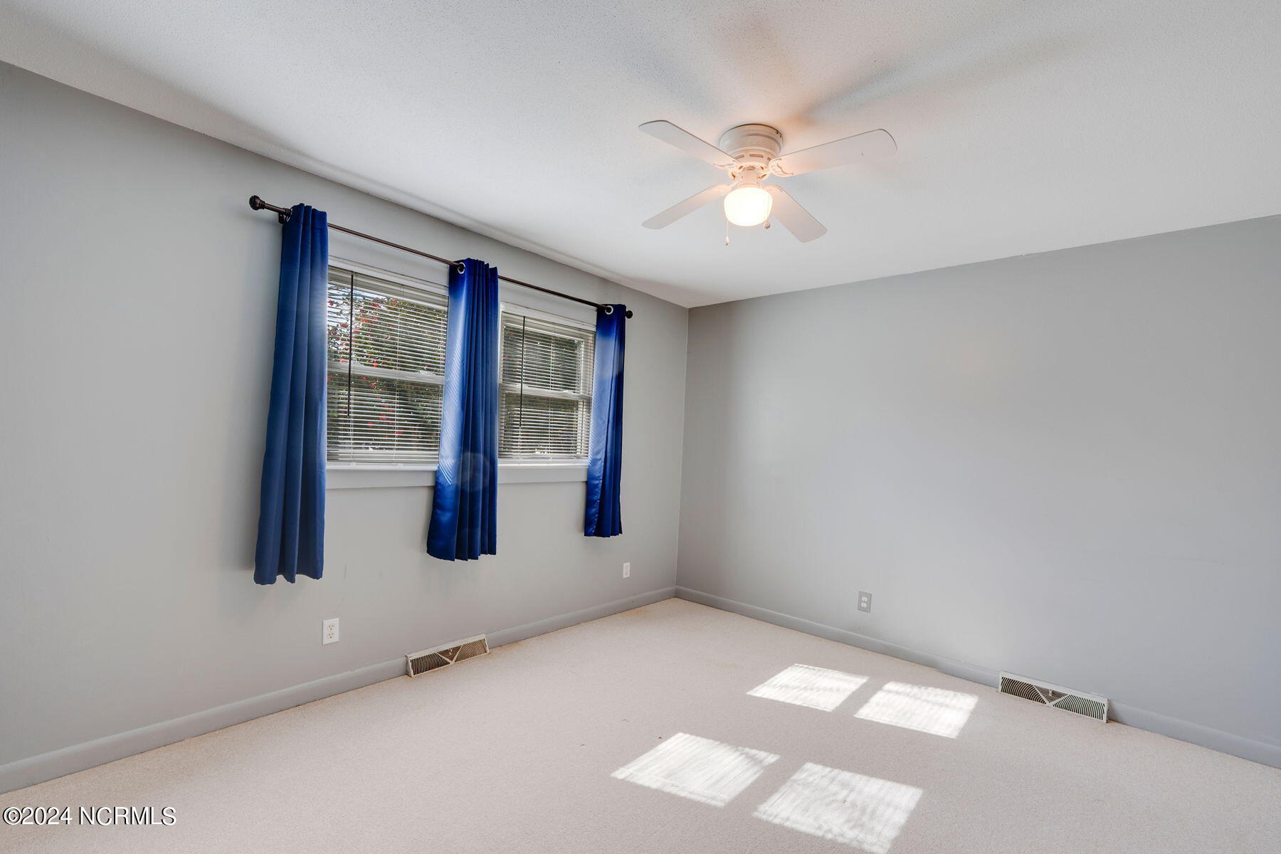 104 N Eden Drive