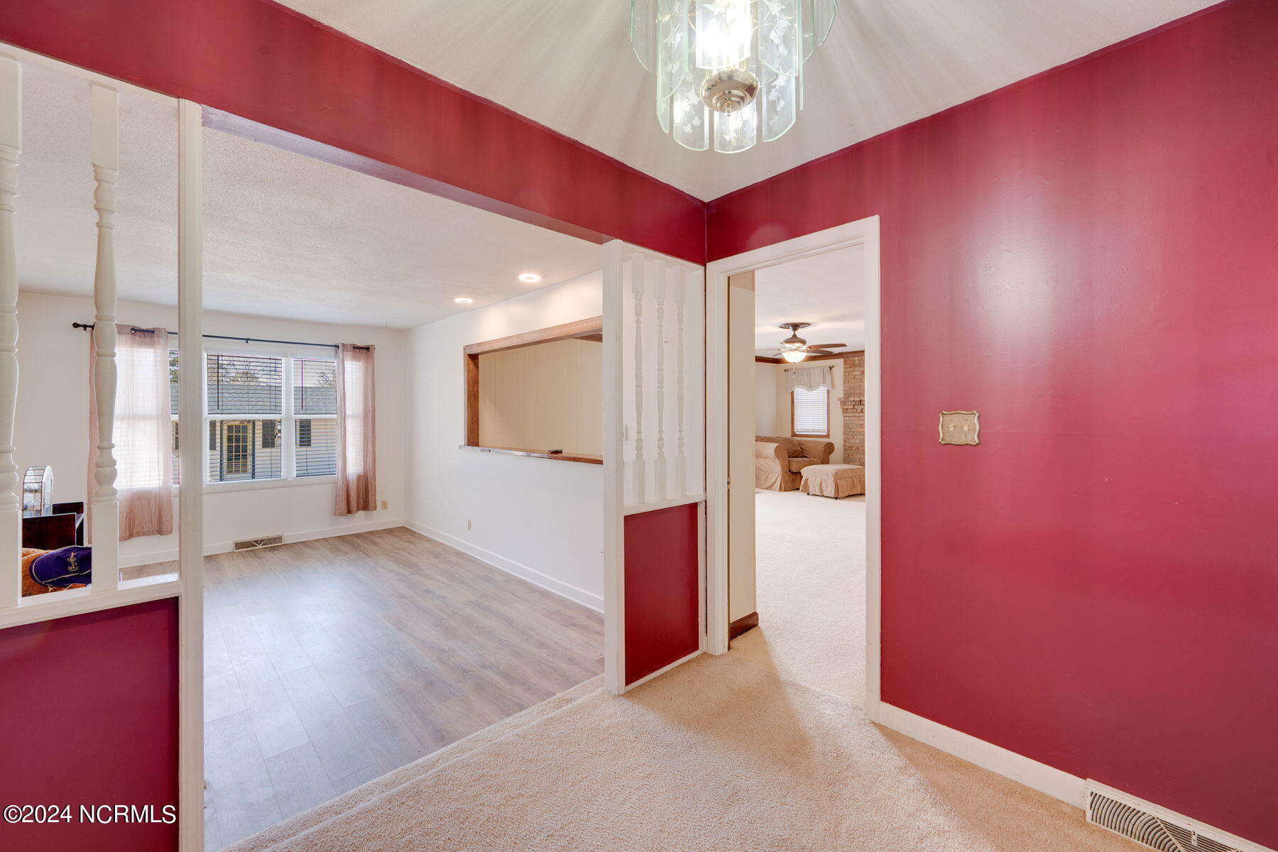 104 N Eden Drive