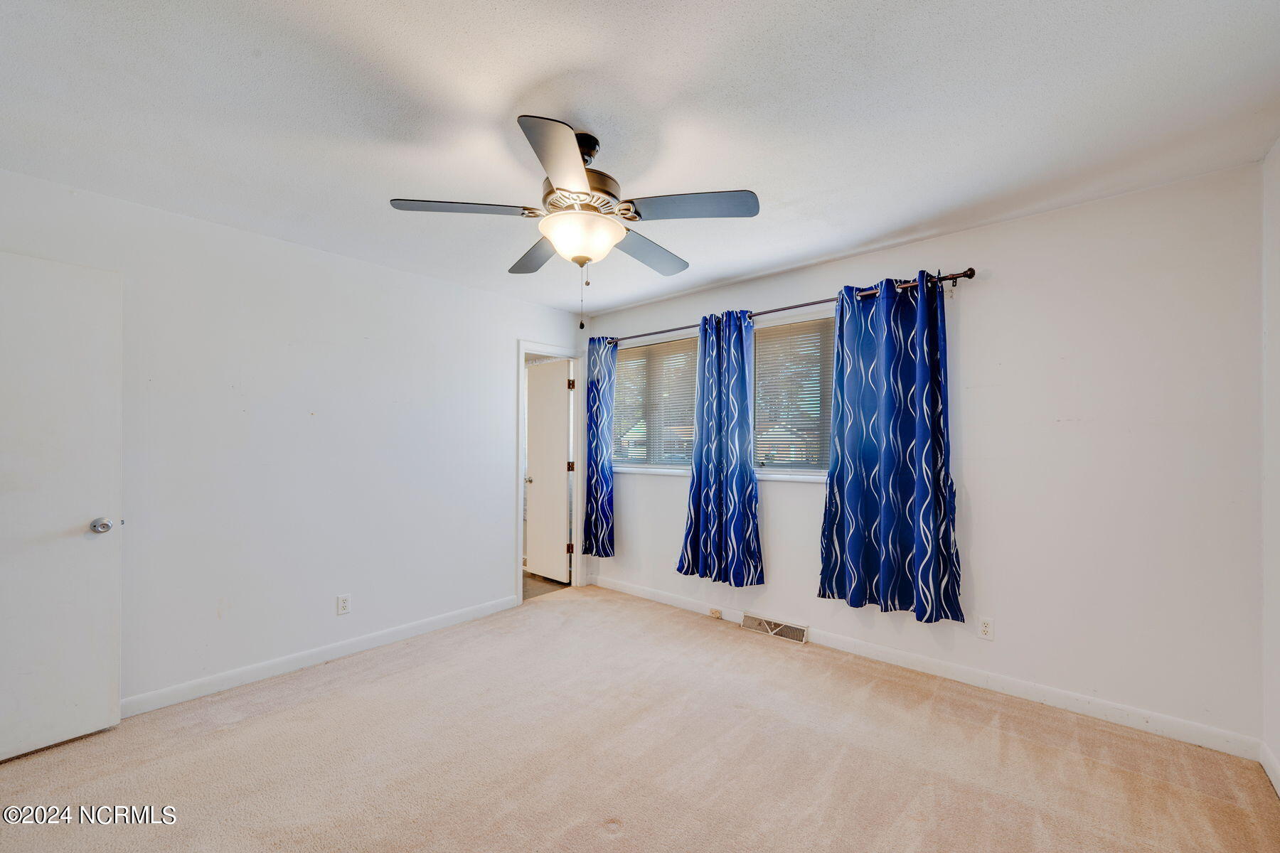 104 N Eden Drive