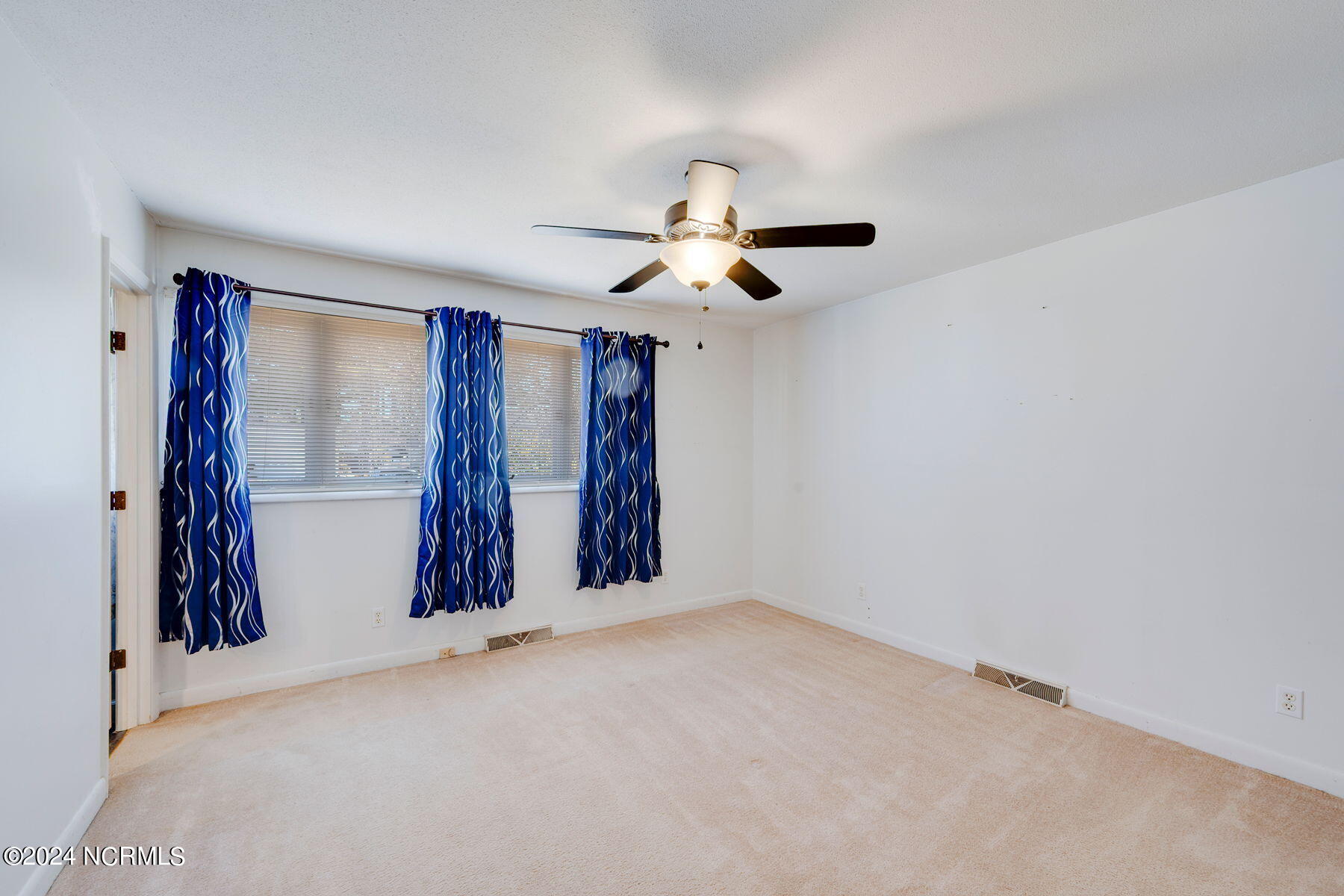 104 N Eden Drive