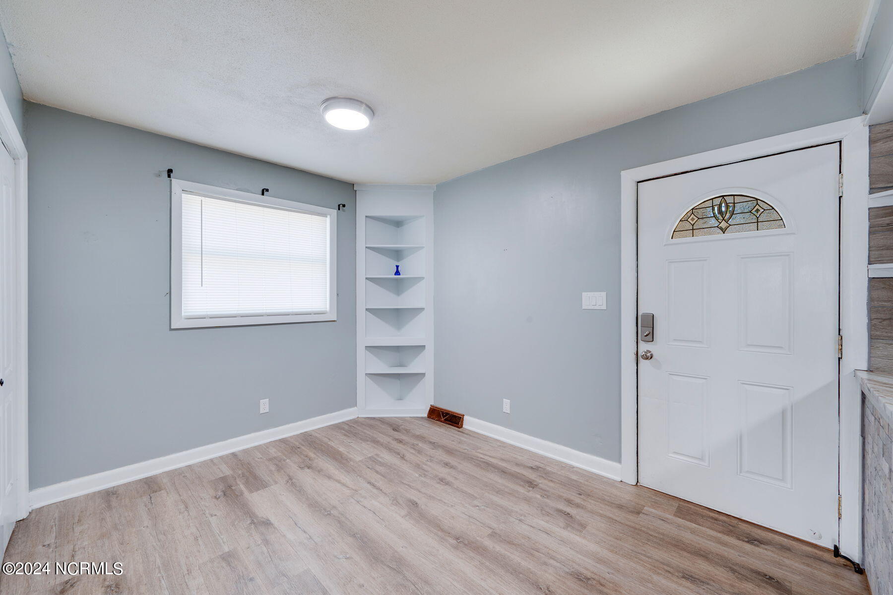 104 N Eden Drive