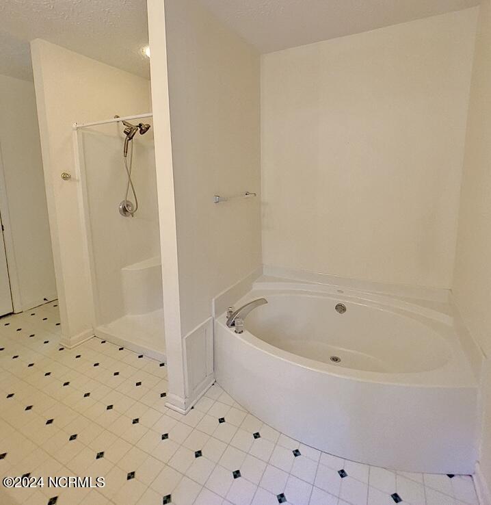 875 Mixon Creek Drive