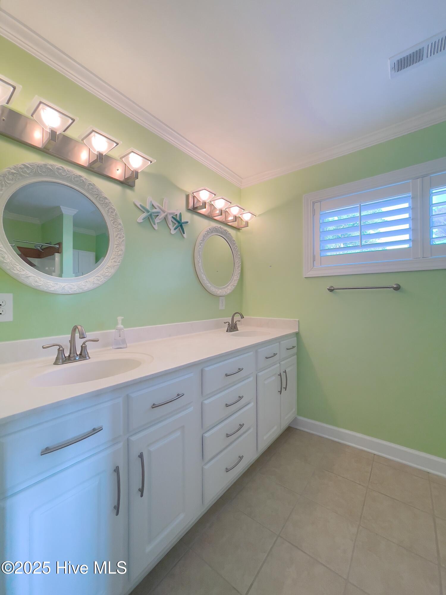 394 Riverview Street