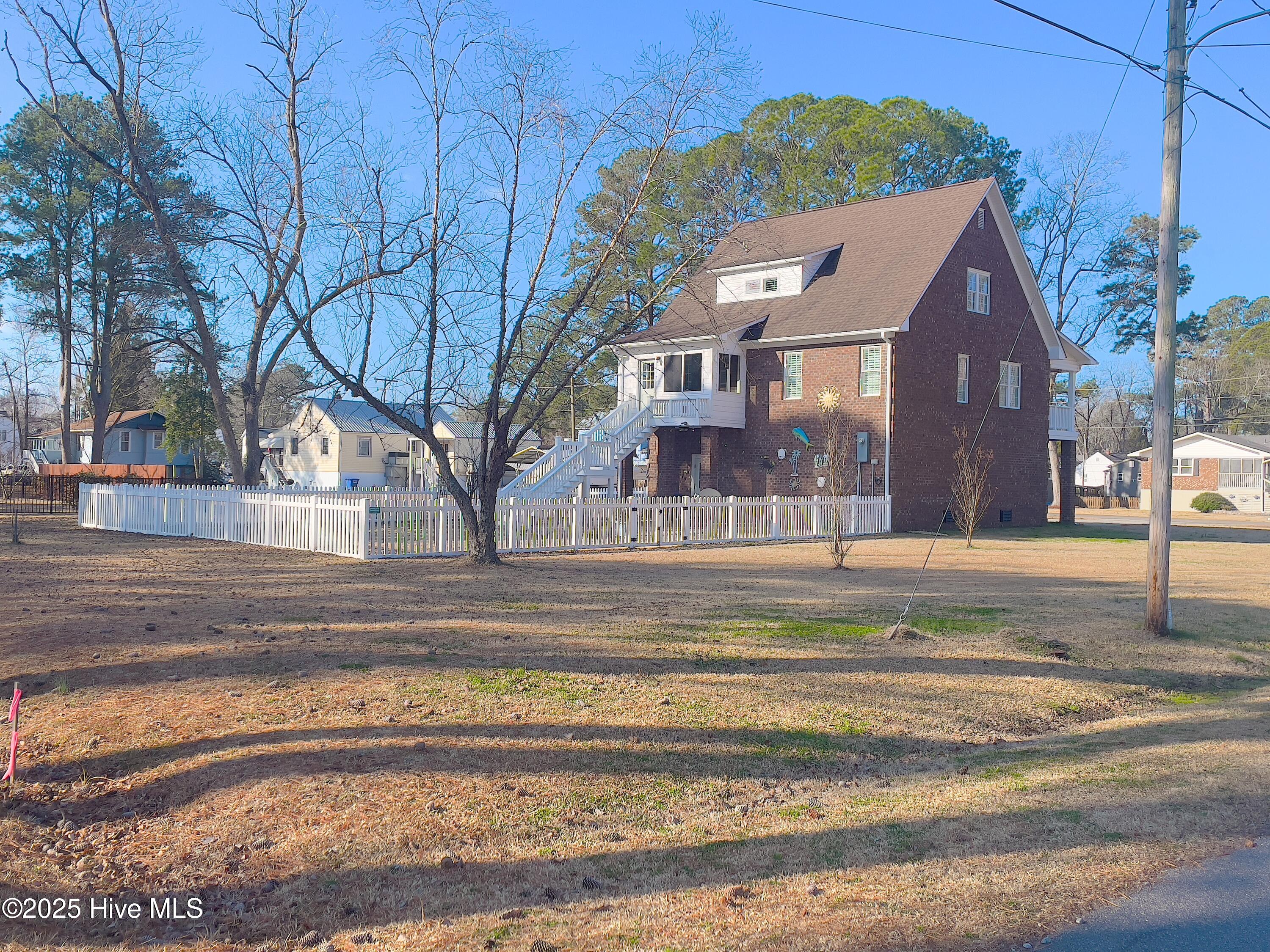394 Riverview Street