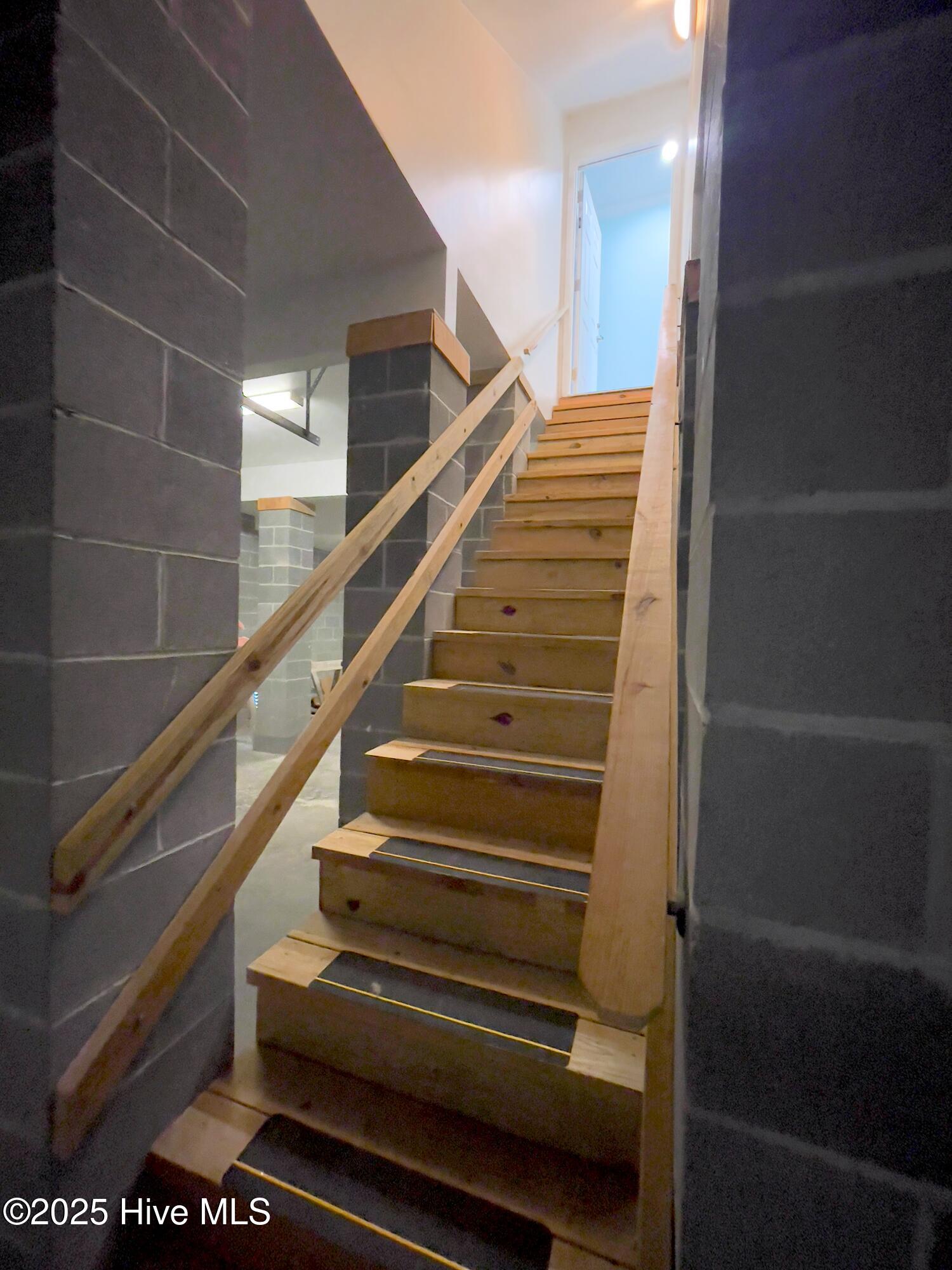 394 Riverview Street