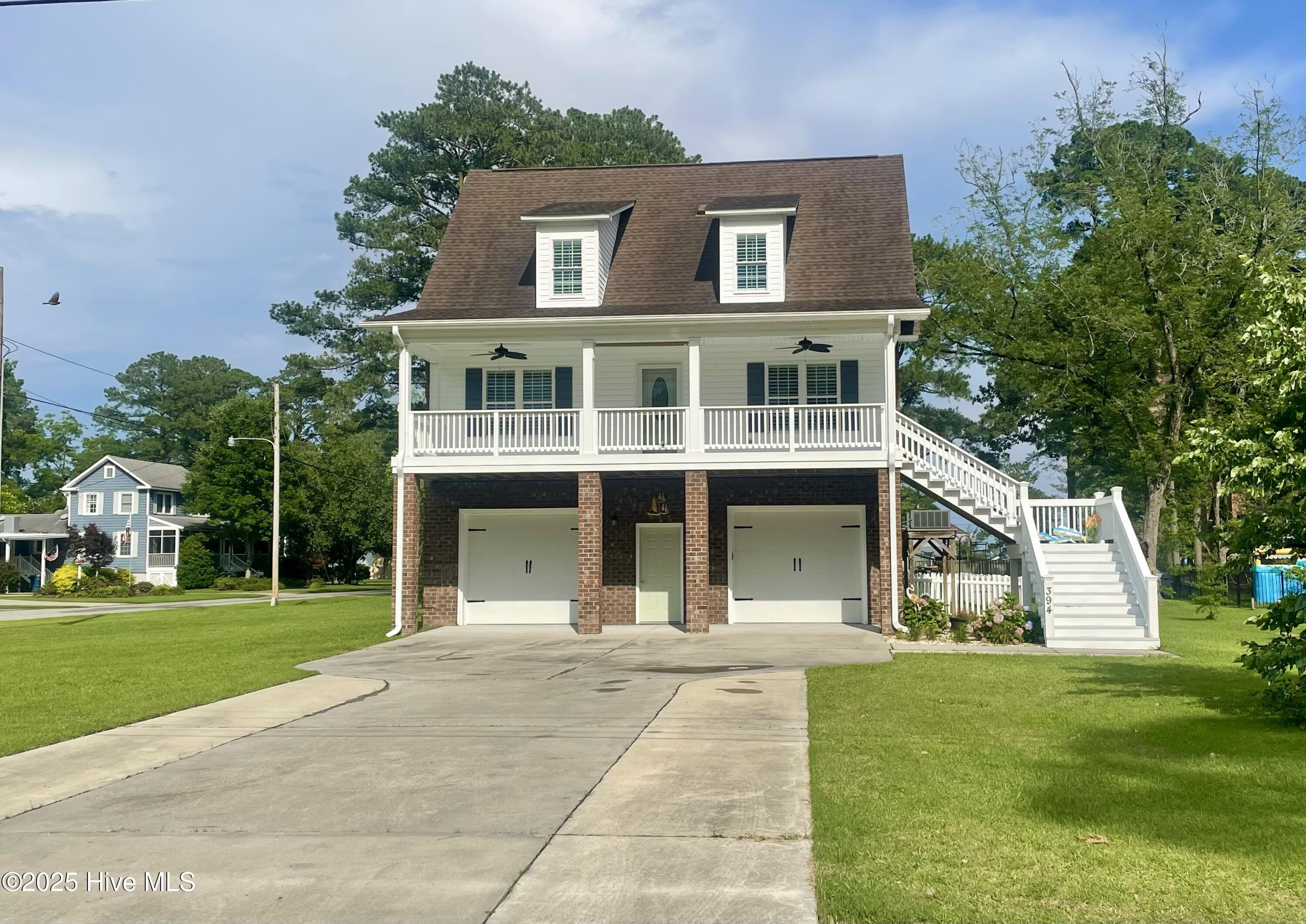 394 Riverview Street
