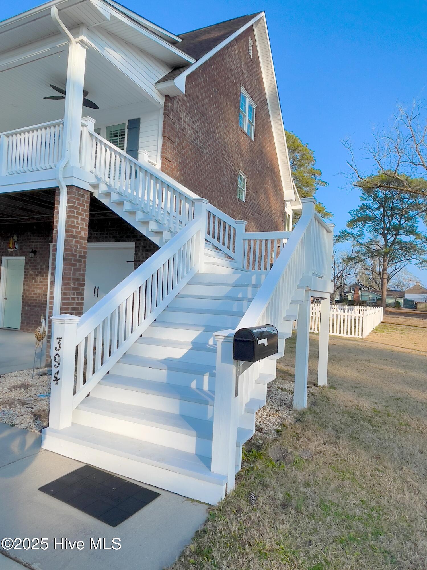 394 Riverview Street
